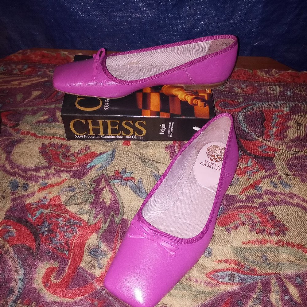 Vince Camuto Ellando flats